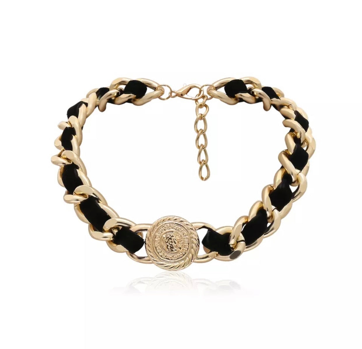 Gargantilla de cadena de terciopelo negro y dorado